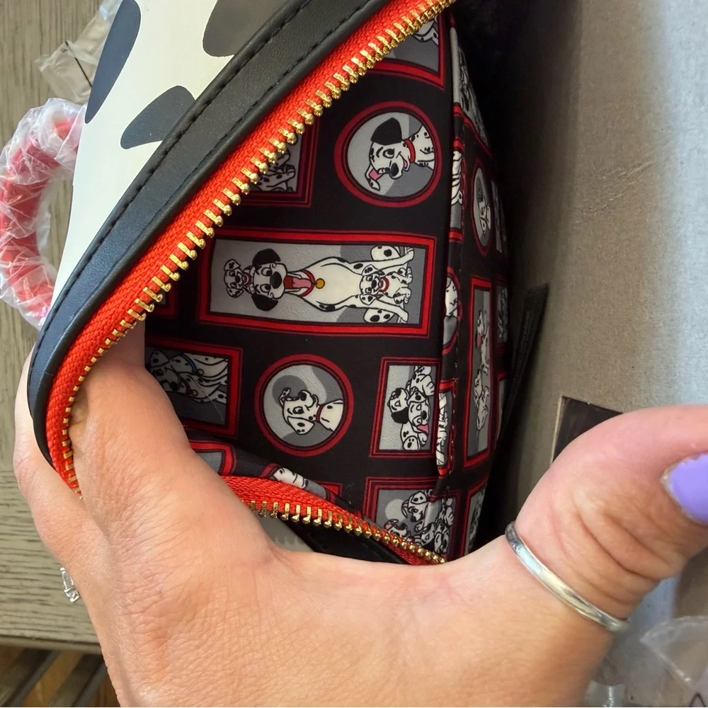 101 Dalmatians Exclusive Pongo & Freckles Mini Backpack - Picture 7 of 9